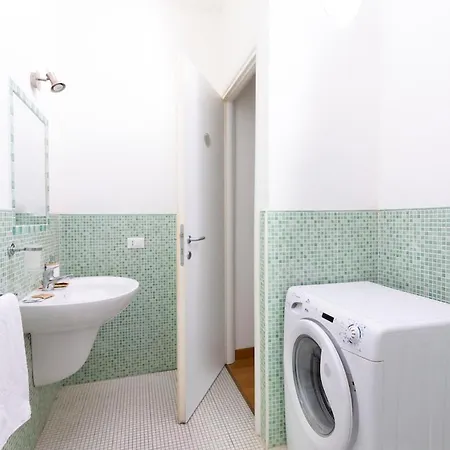 Апартаменти Mediterranean Light Flat - Centro Citta & Spiagge Ольбія